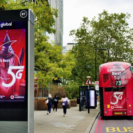 London's Best 5G back of bus