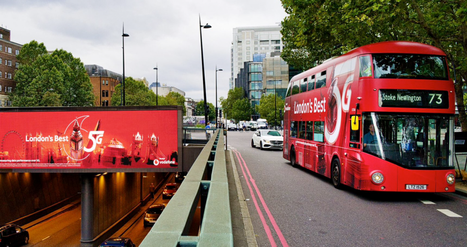 Vodafone 5G bus wrap