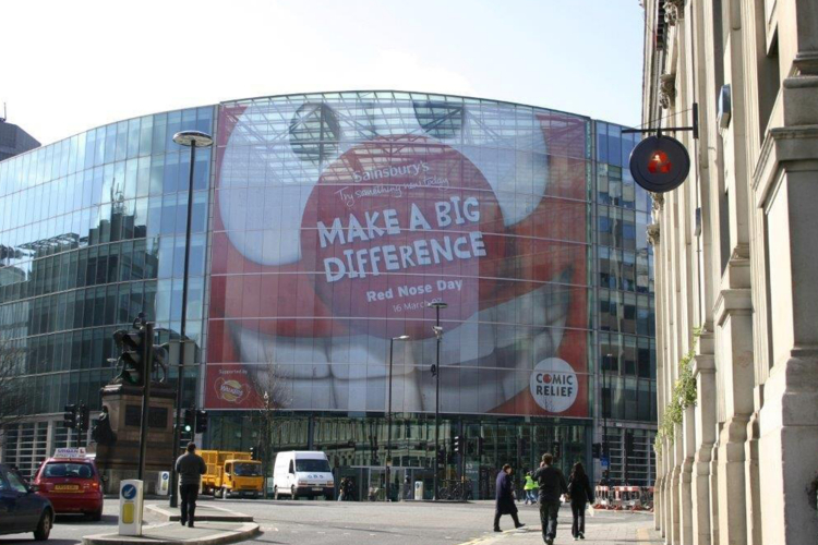 Contra Vision® Red Nose Day building wrap